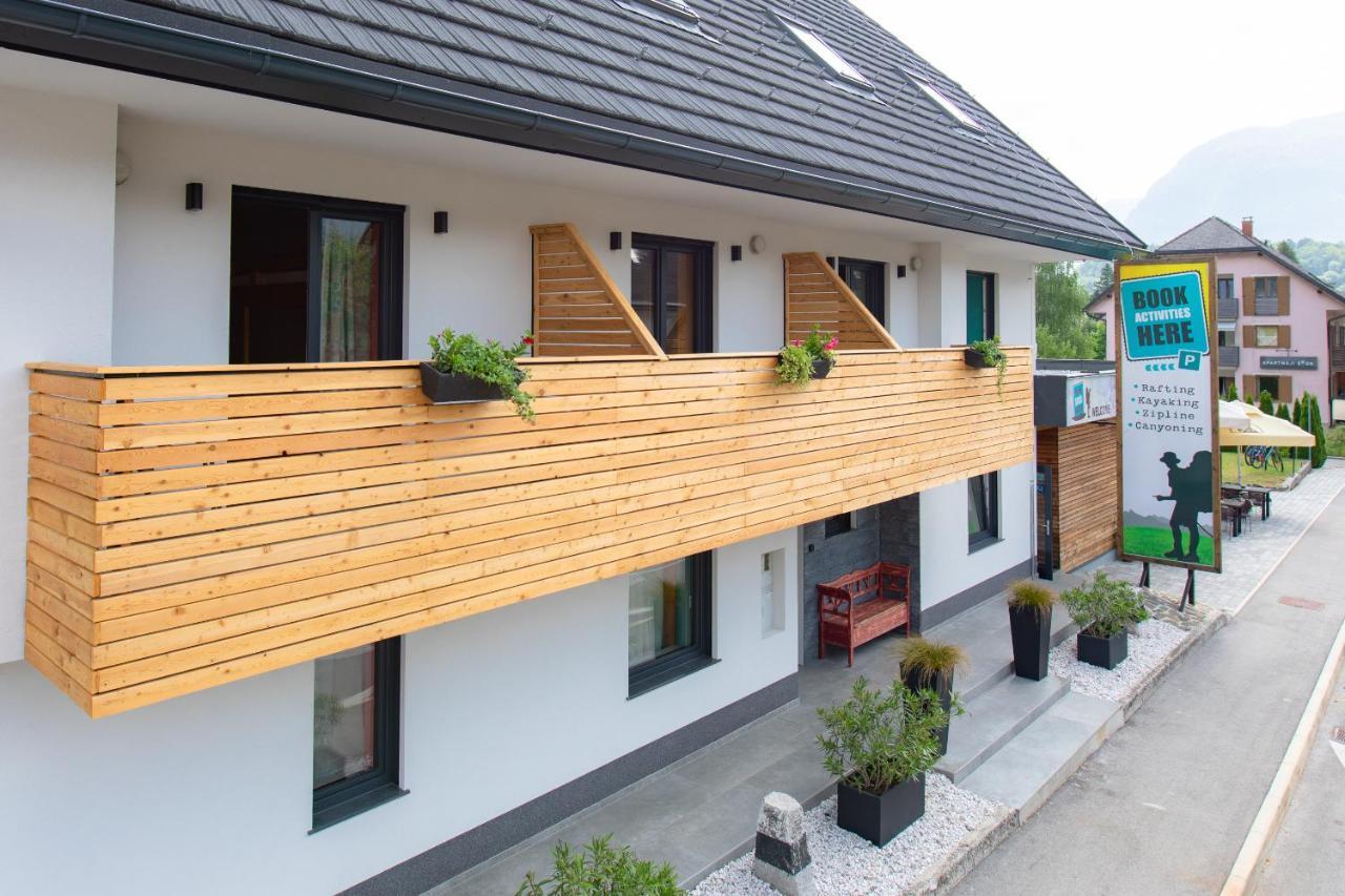 Hostel Soca Rocks Бовец Екстер'єр фото