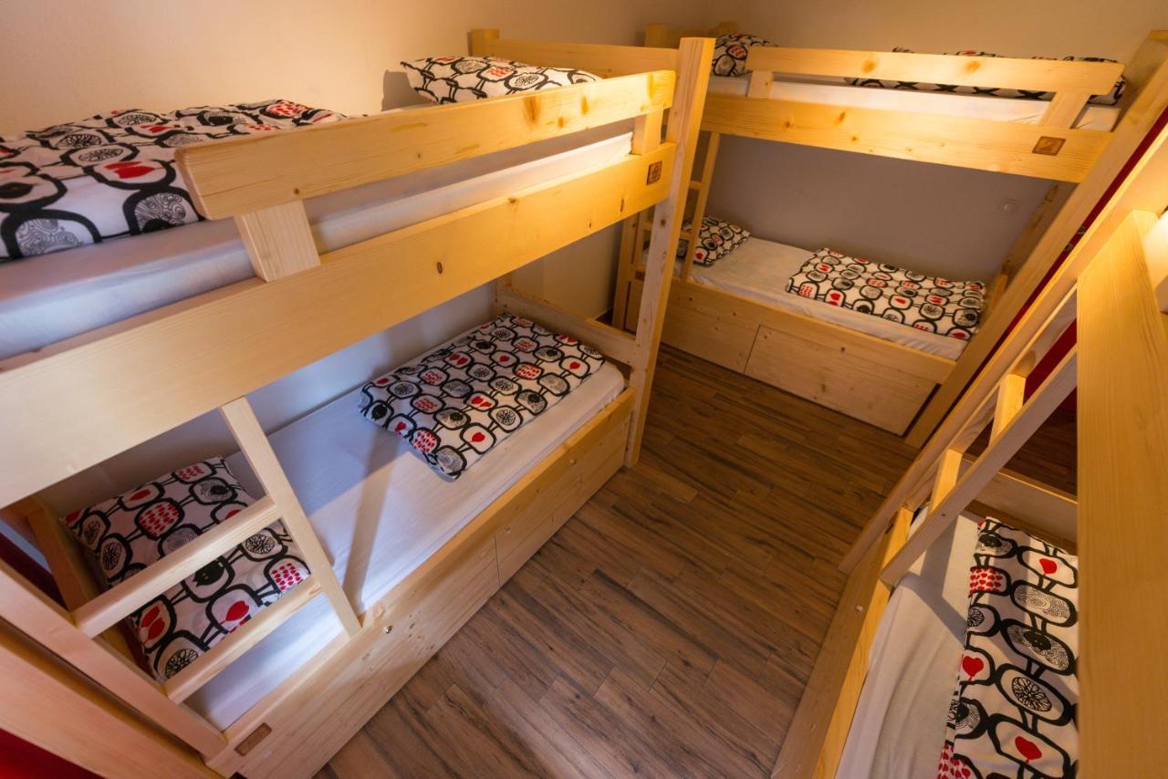 Hostel Soca Rocks Бовец Екстер'єр фото