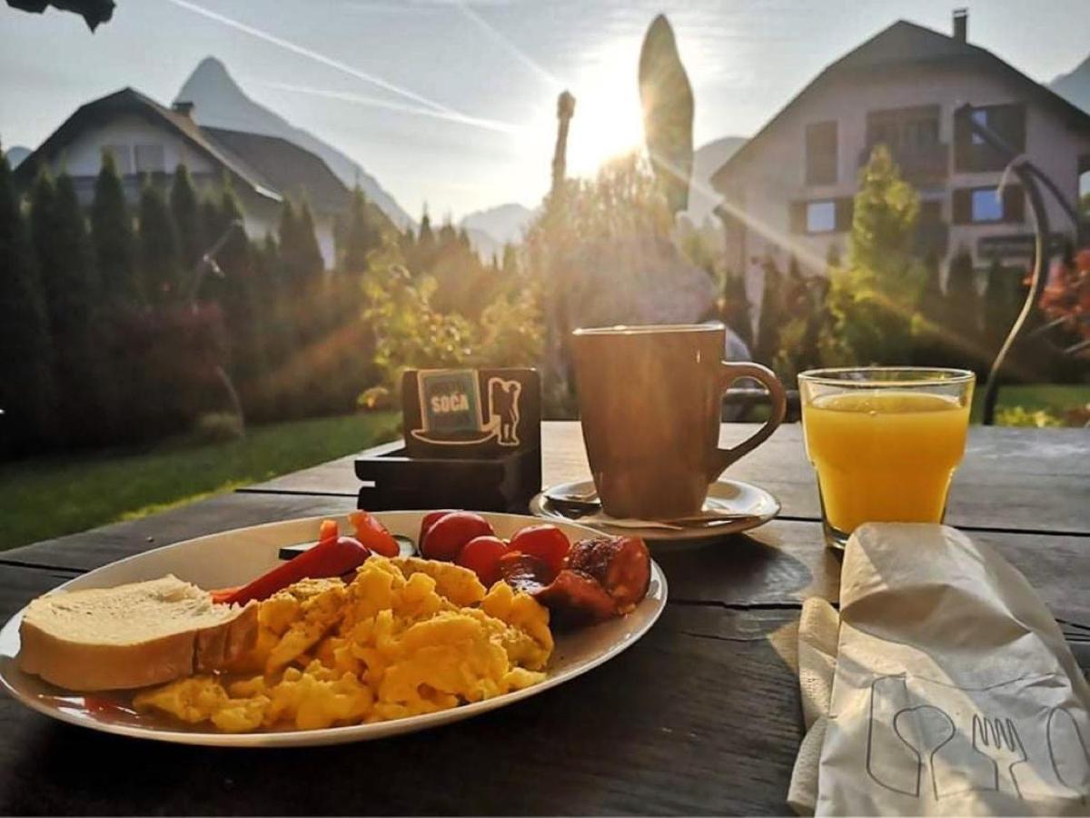 Hostel Soca Rocks Бовец Екстер'єр фото